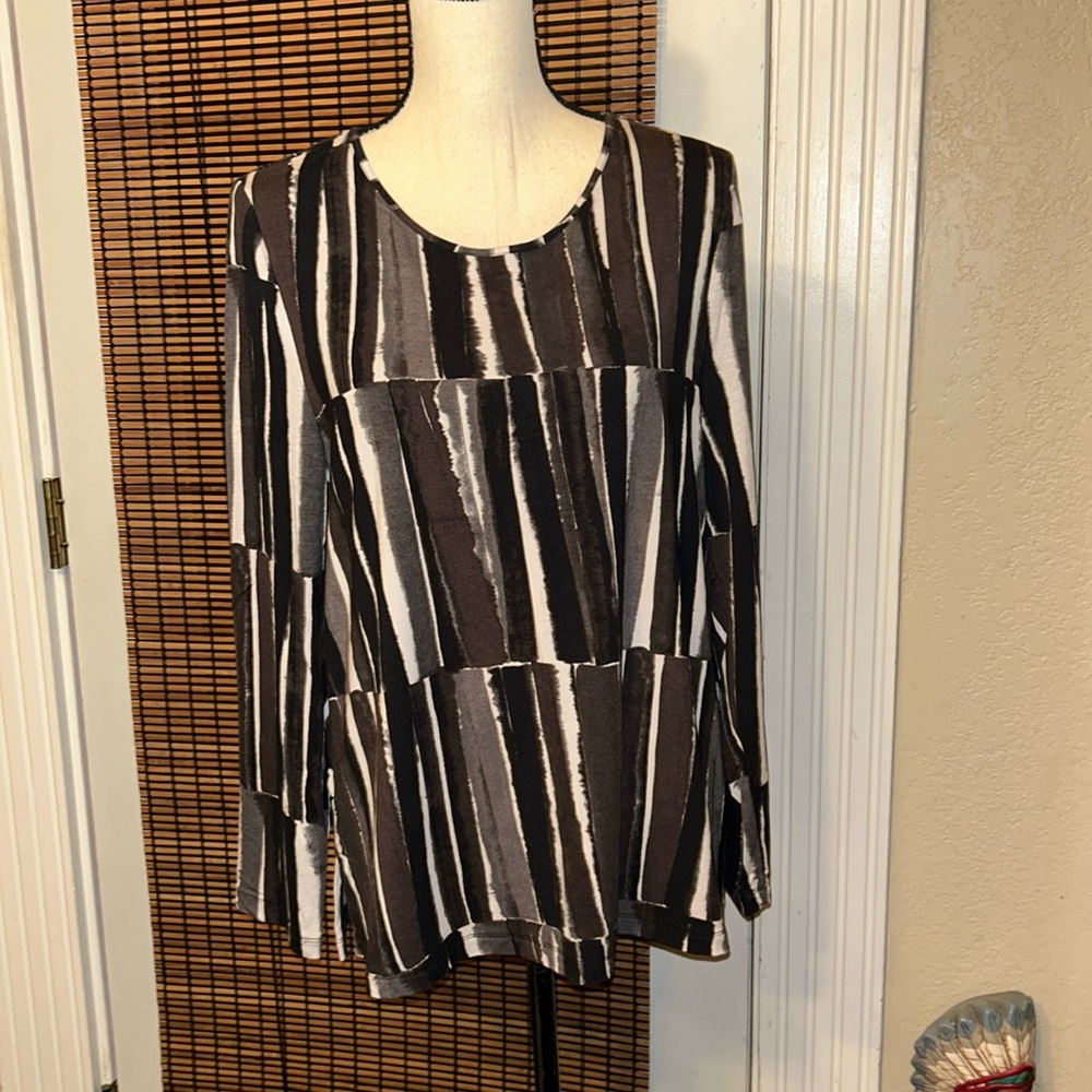 Liv By Habitat Easy Tee Neutral Size Large NWT